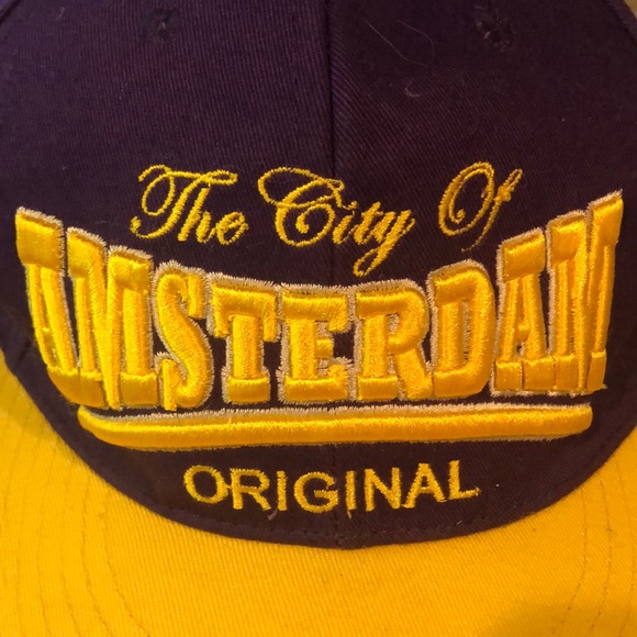 Trucker style hat - Picture 2 of 2